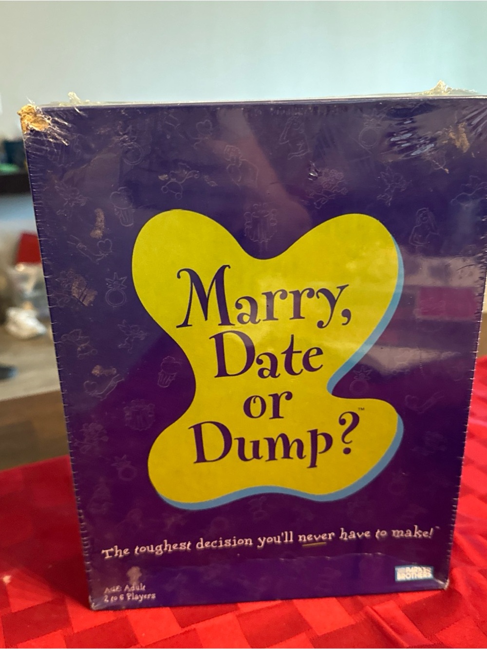 Marry, Date or Dump? Party Game - Purple & Yellow
